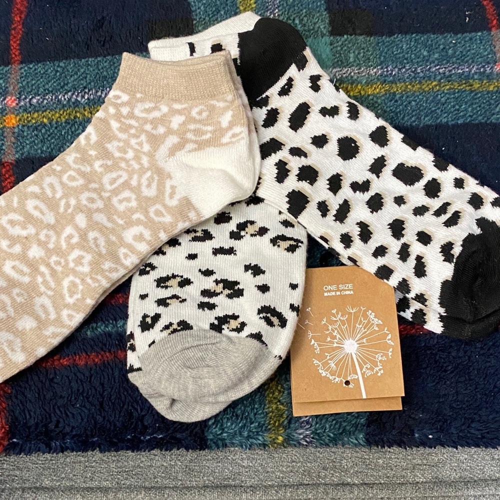Leopard Print Ankle Socks - 3-Pack (Black, Beige, Gray)